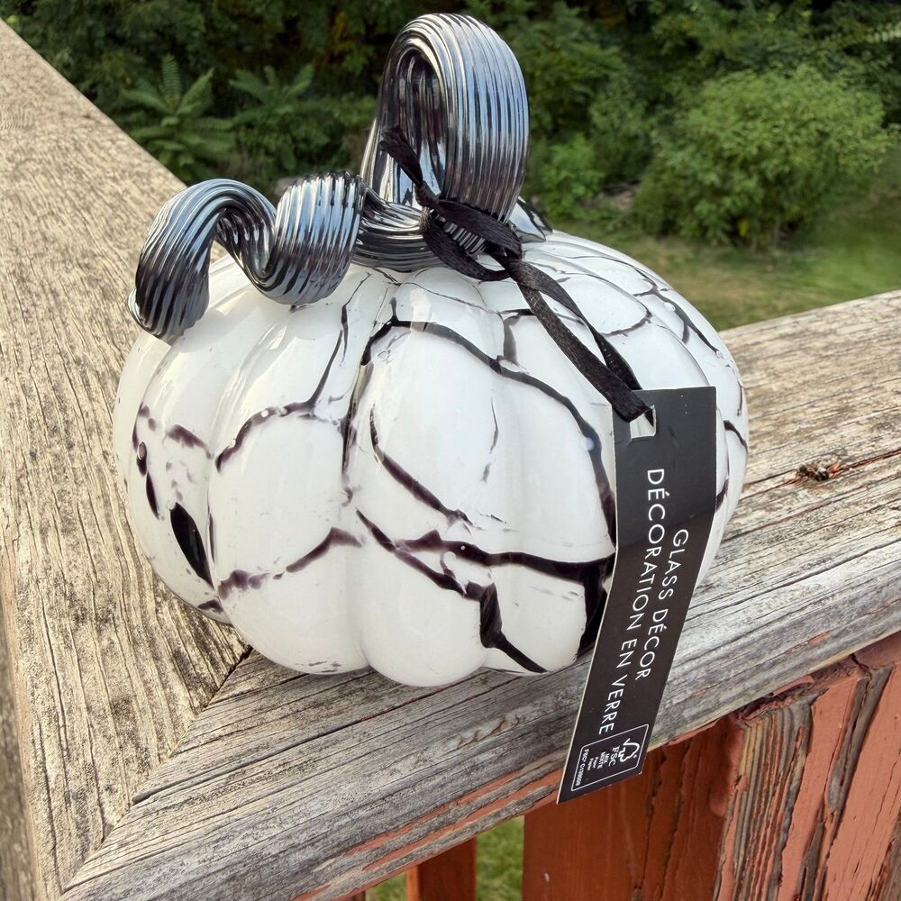 NEW Tahari Glass White Black Pumpkin 4.5” Tall Marble Pattern - Picture 2 of 4